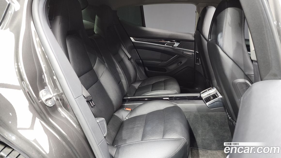 Porsche Panamera 2012