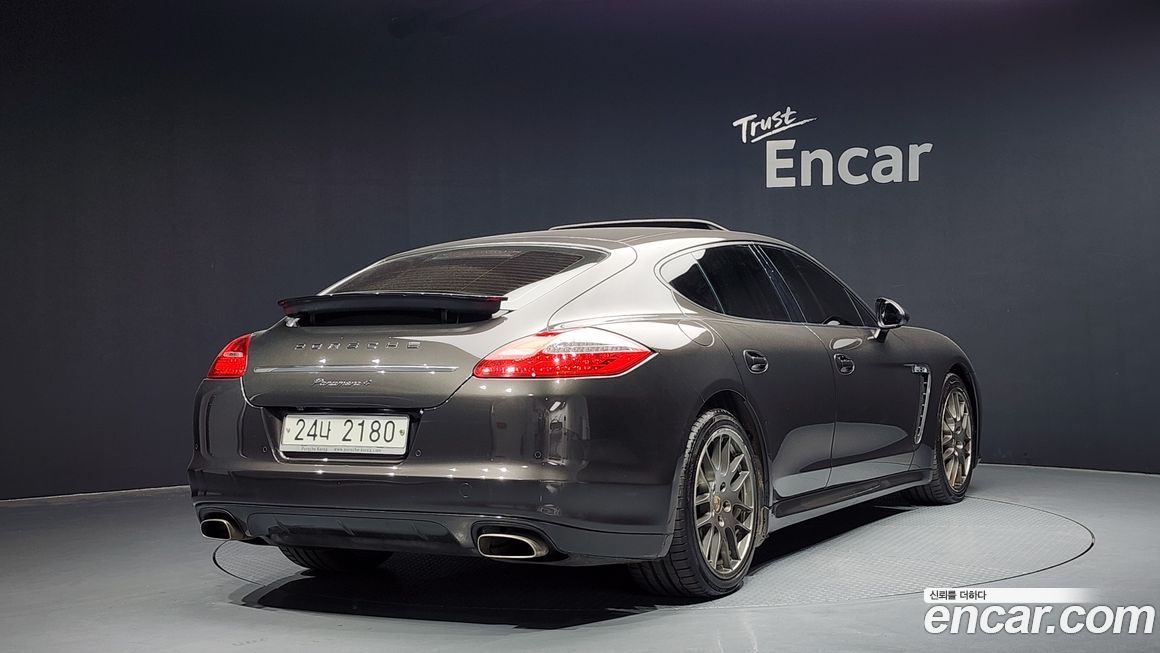 Porsche Panamera 2012