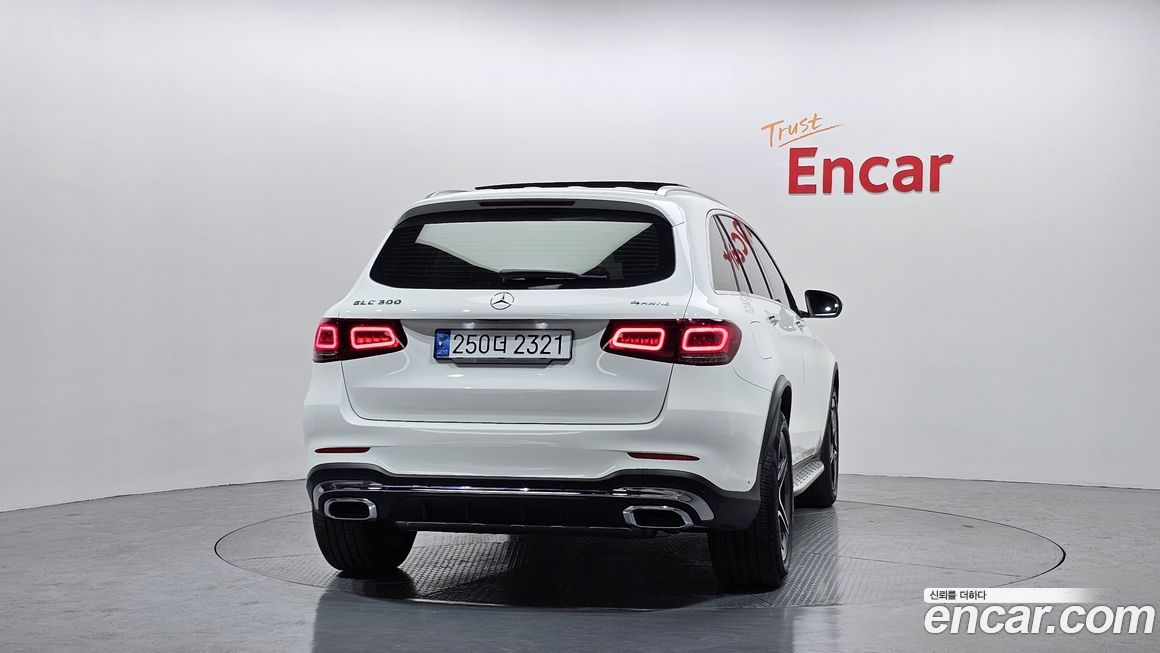 Mercedes-Benz GLC-Class 2022