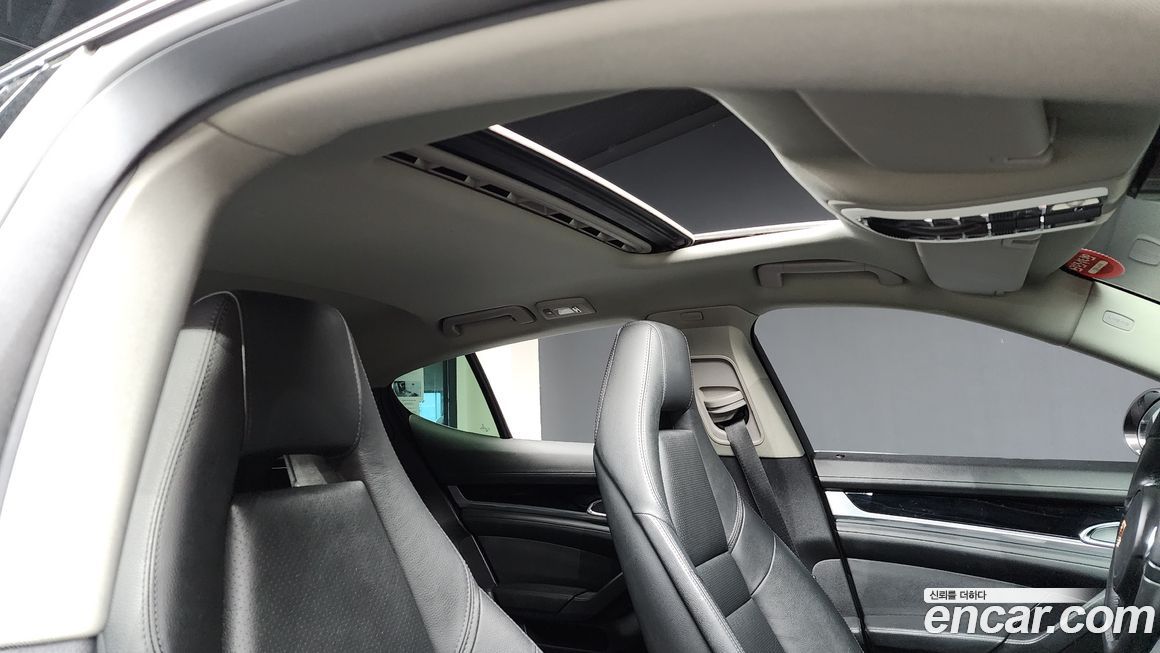 Porsche Panamera 2012