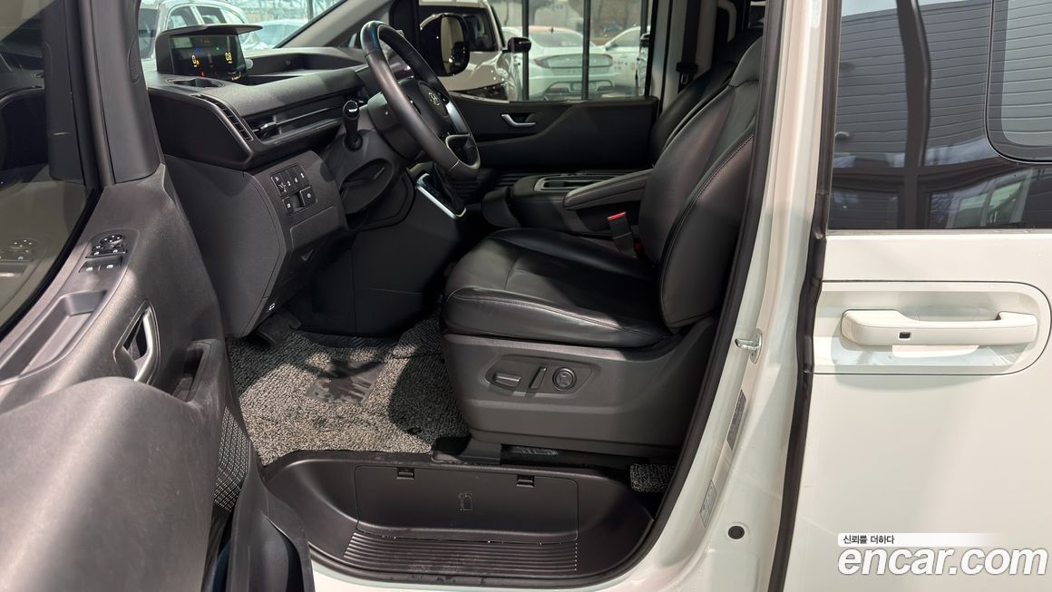 Hyundai Staria 2023