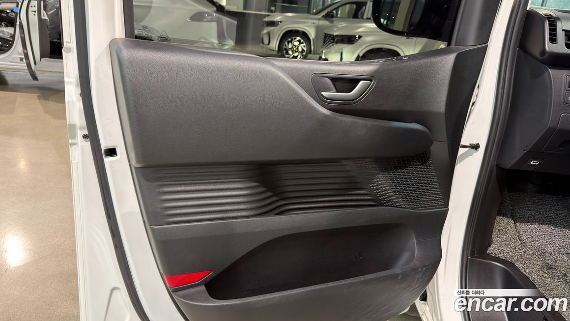 Hyundai Staria 2023
