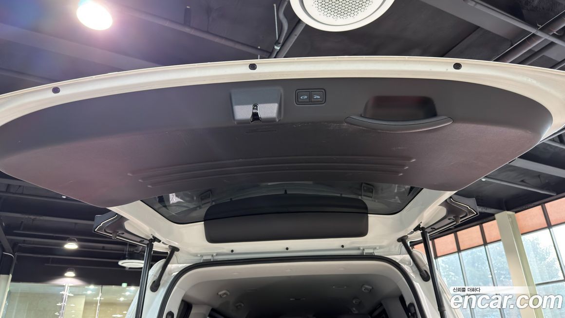 Hyundai Staria 2023