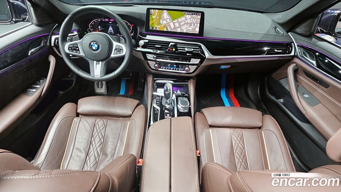 BMW 5-Series 2023