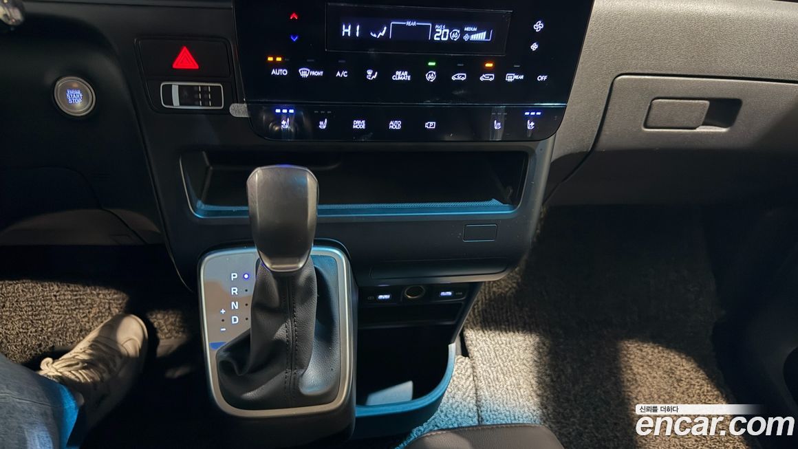 Hyundai Staria 2023