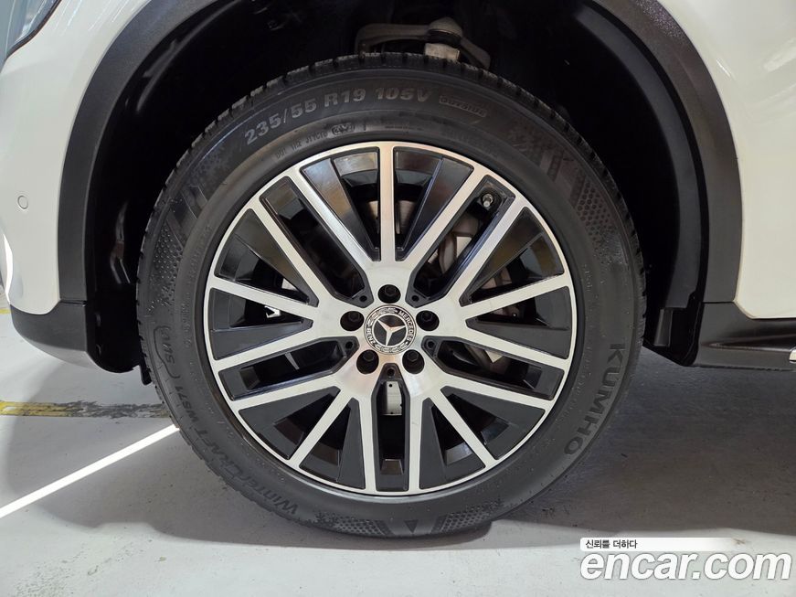 Mercedes-Benz GLC-Class 2021