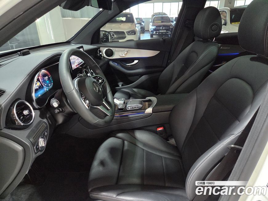 Mercedes-Benz GLC-Class 2021