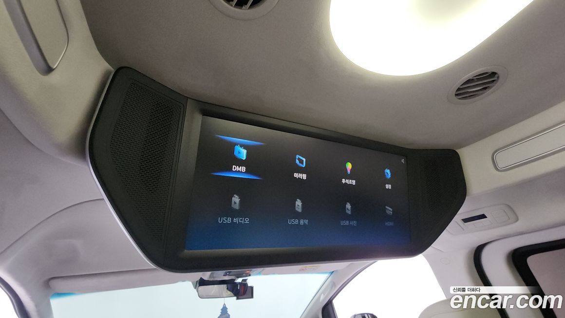 Hyundai Staria 2025