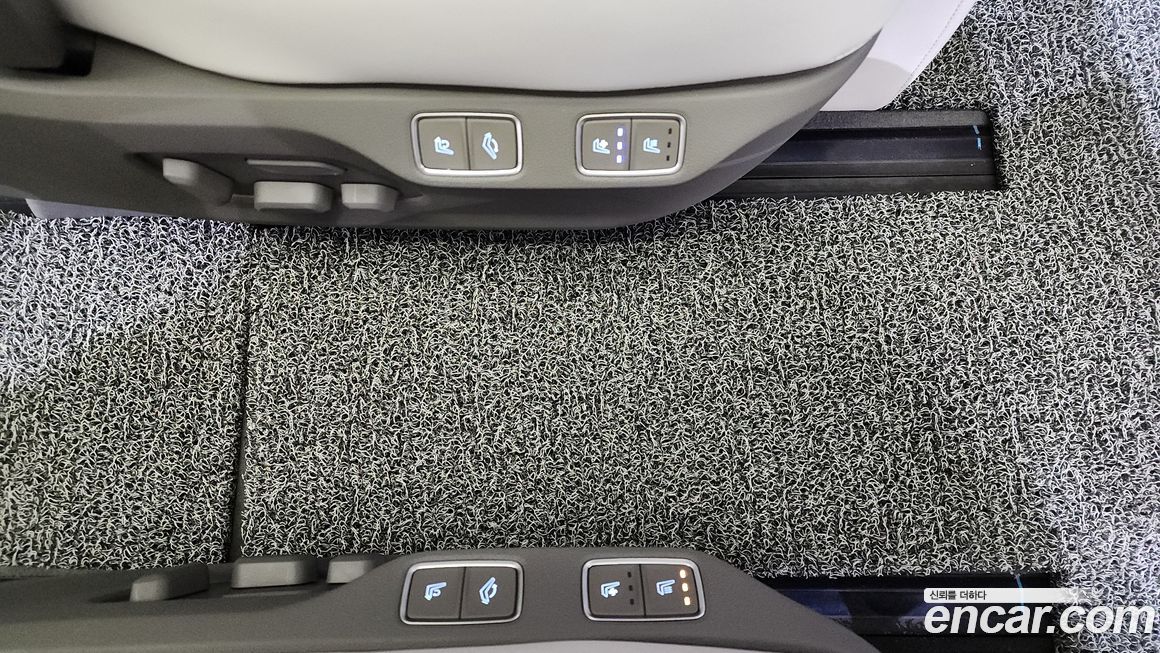 Hyundai Staria 2025