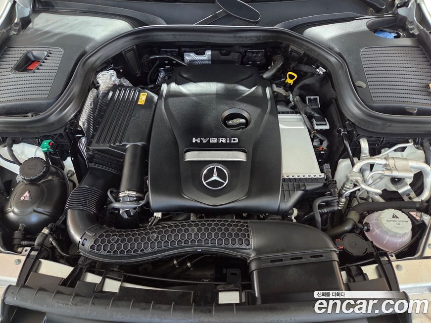 Mercedes-Benz GLC-Class 2021