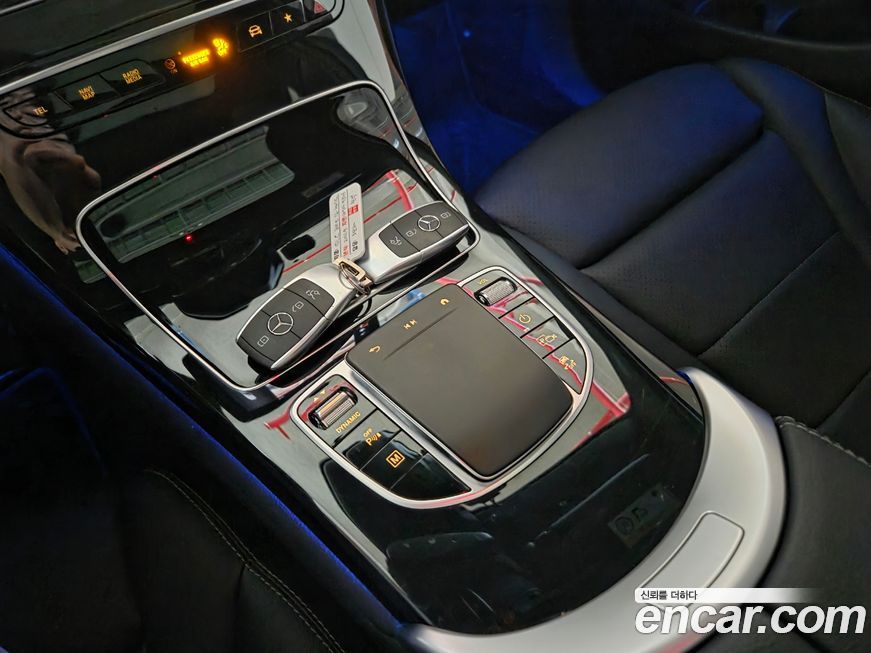 Mercedes-Benz GLC-Class 2021