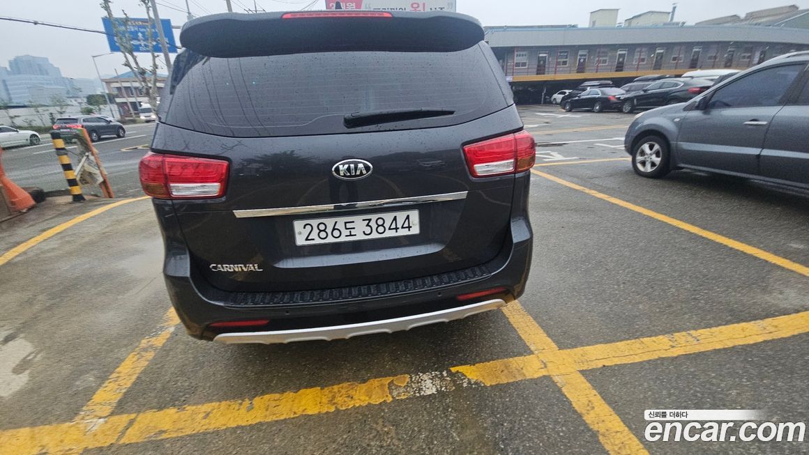 Kia Canival 2016
