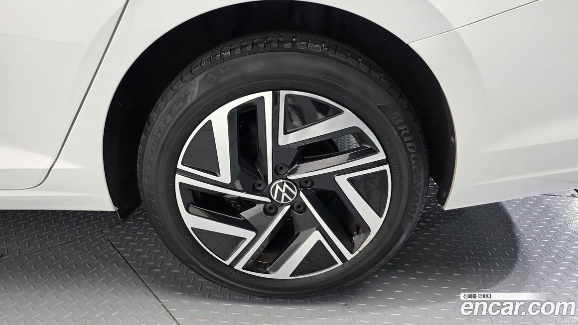 Volkswagen Jetta 2023