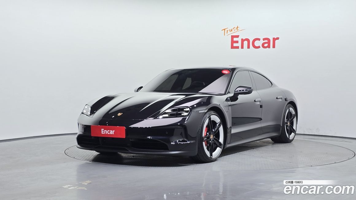 Porsche Taycan 2025