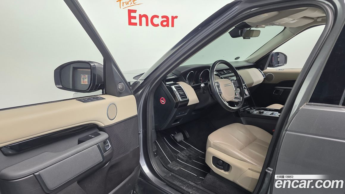 Land Rover Discovery 2018
