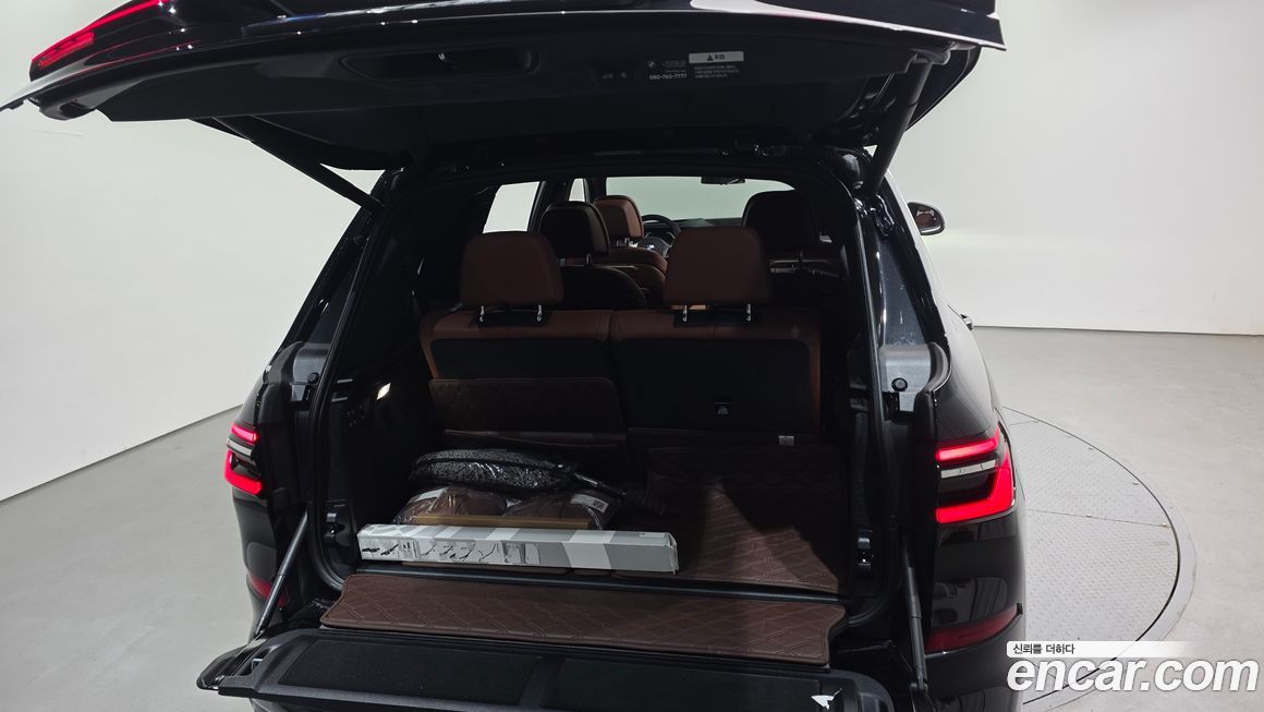 BMW X7 2025