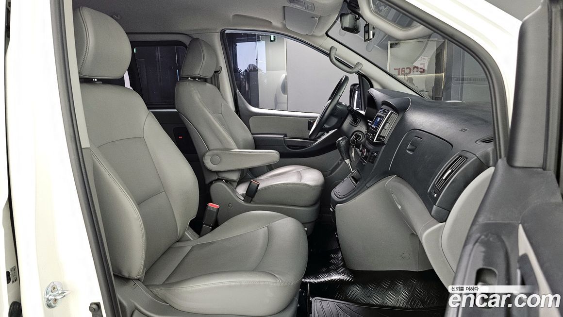 Hyundai Starex 2021