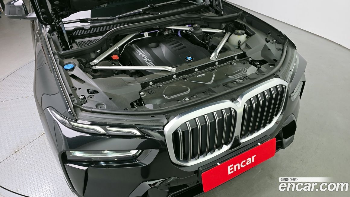 BMW X7 2025