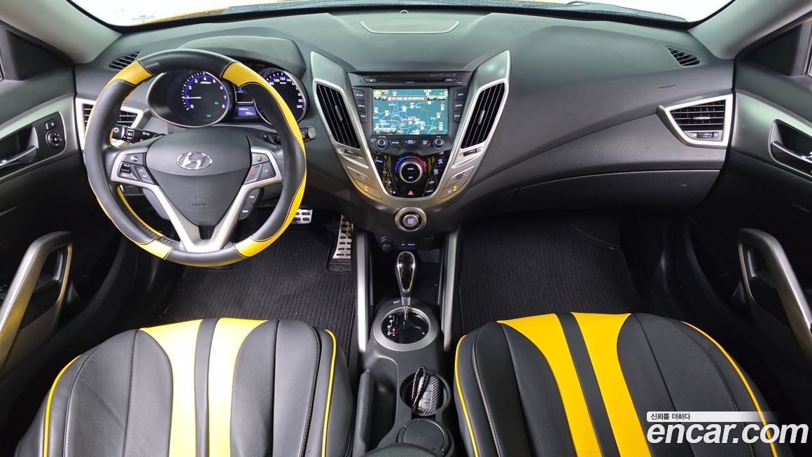 Hyundai Veloster 2013