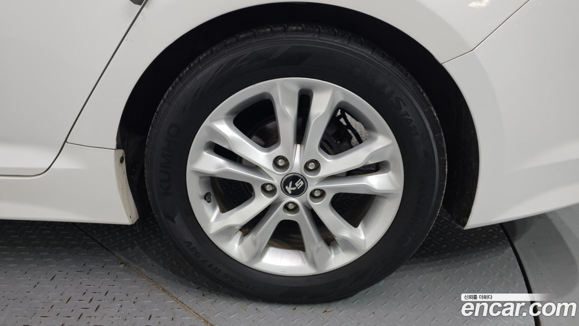 Kia K5 2011