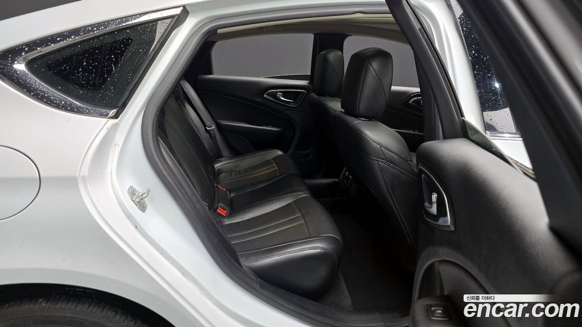 Chrysler 200 2015