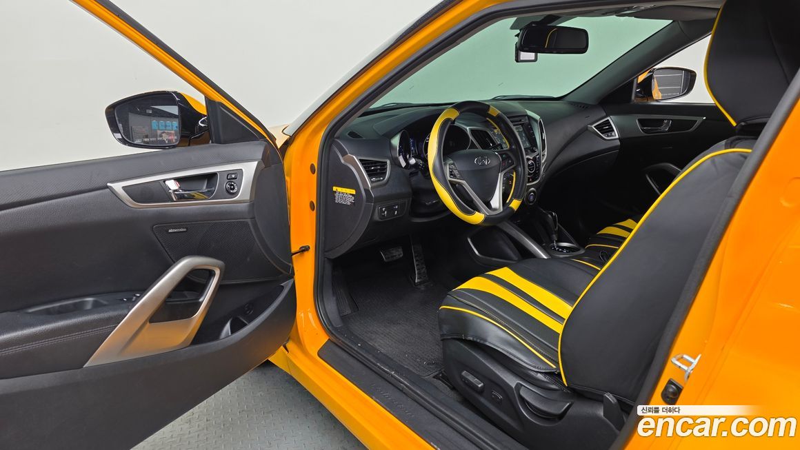 Hyundai Veloster 2013