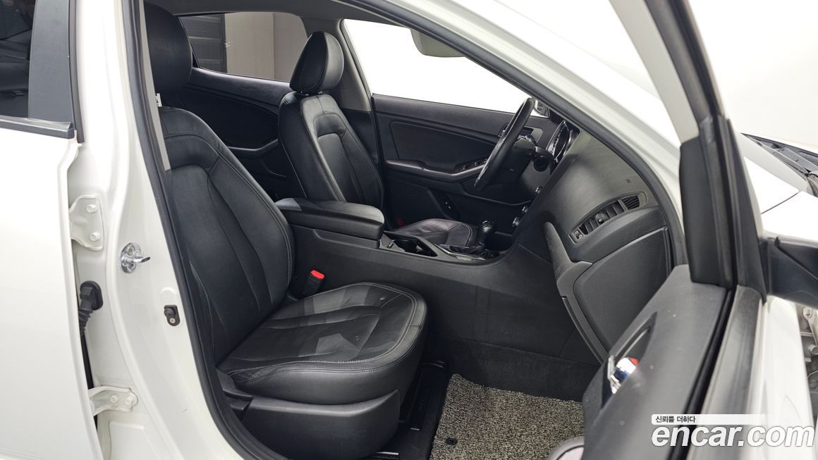 Kia K5 2011