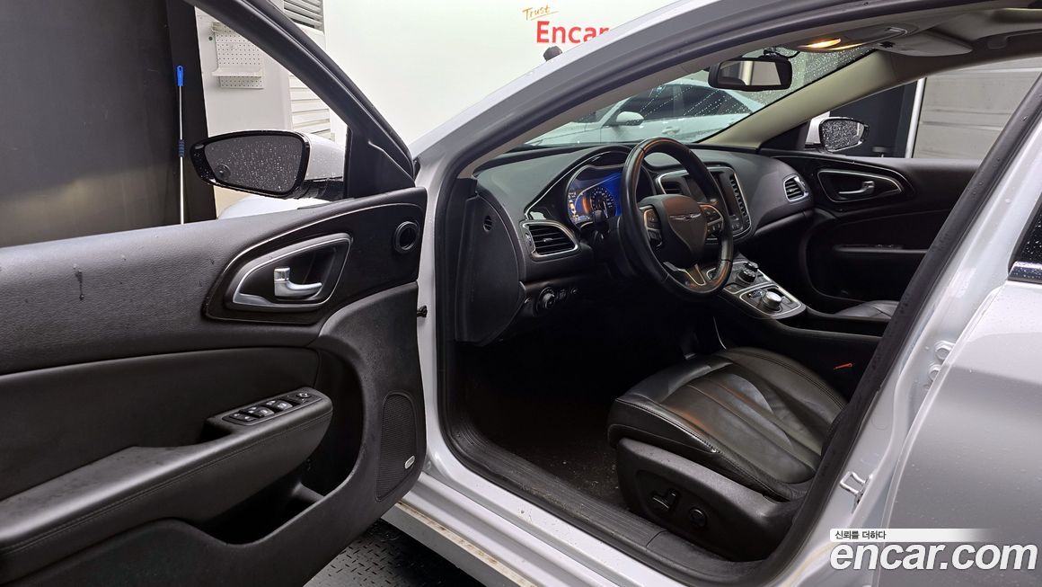 Chrysler 200 2015