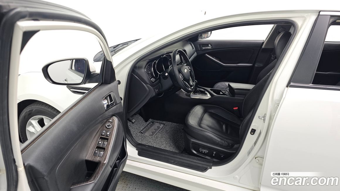 Kia K5 2011