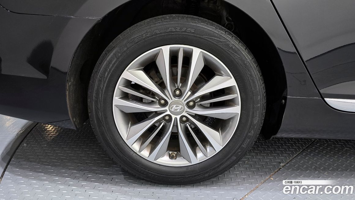 Hyundai Grandeur 2015