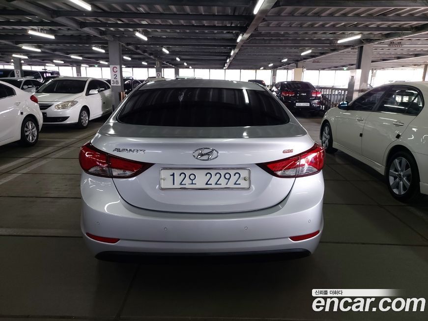Hyundai AVANTE 2016