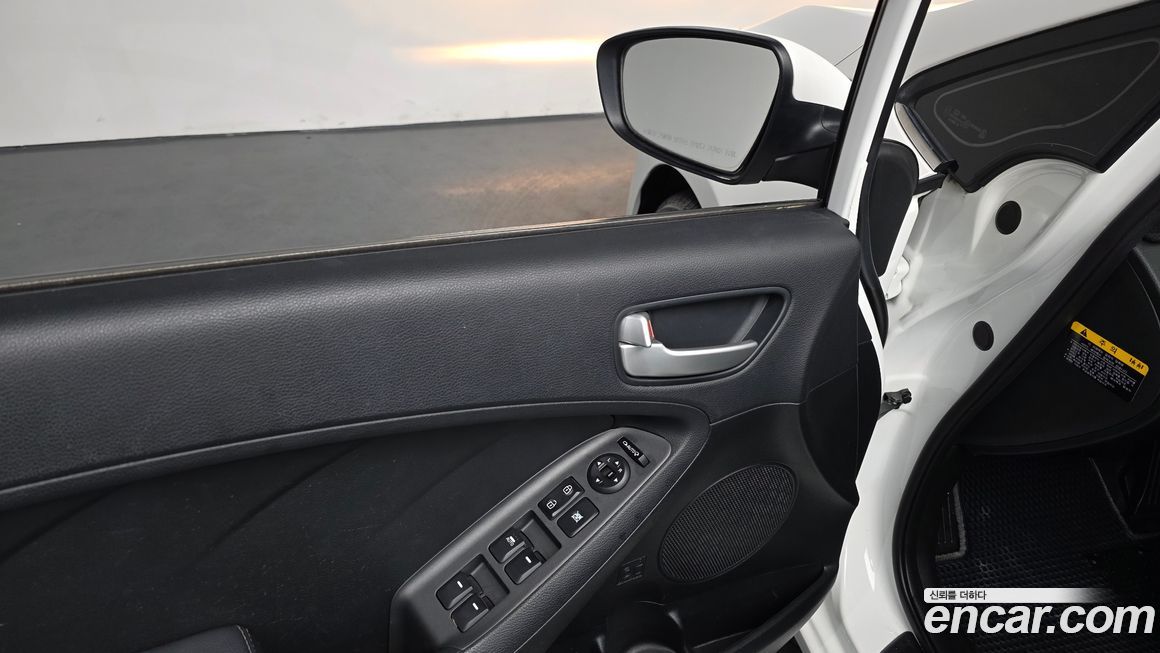 Kia K3 2013