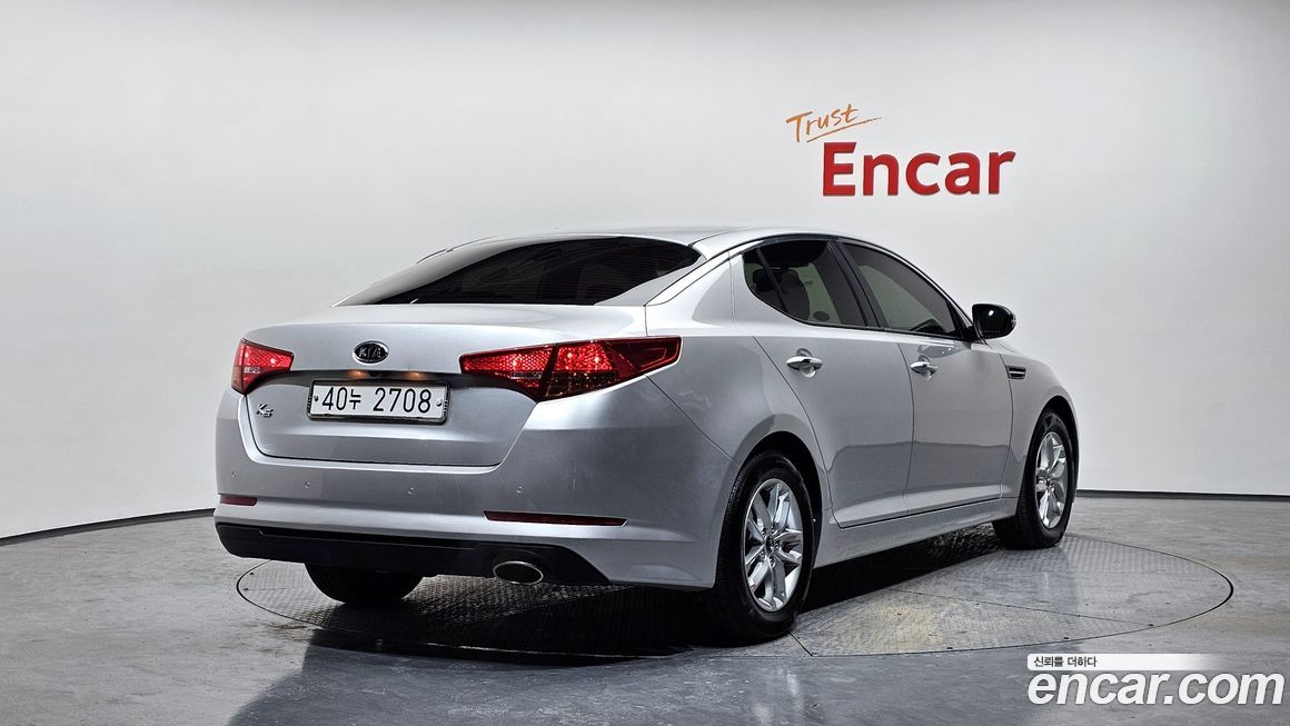 Kia K5 2011