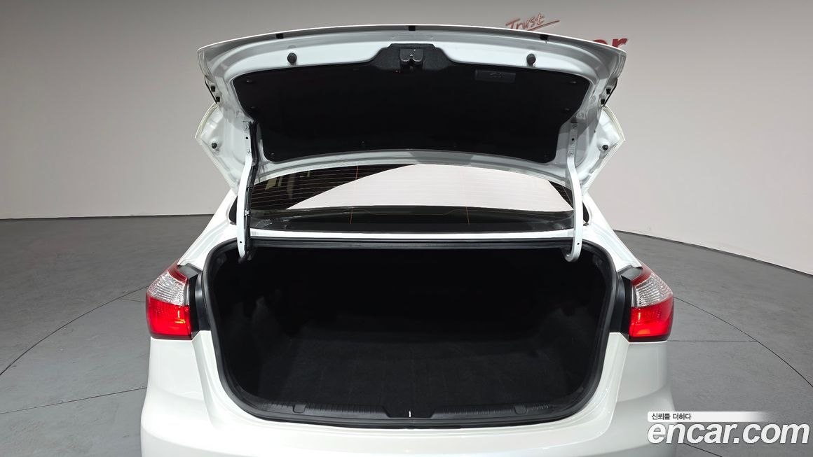 Kia K3 2013