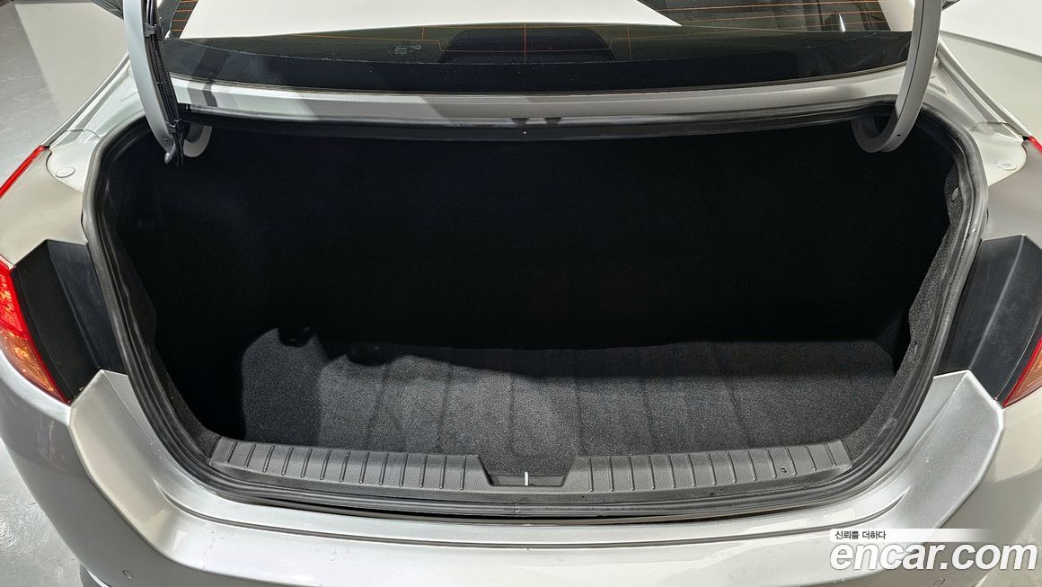 Kia K5 2011