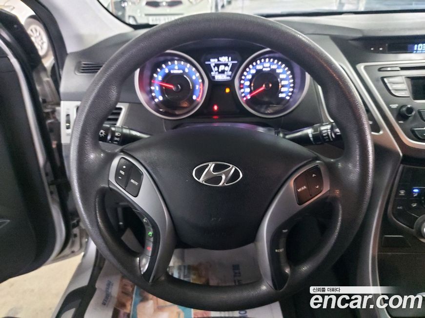 Hyundai AVANTE 2016