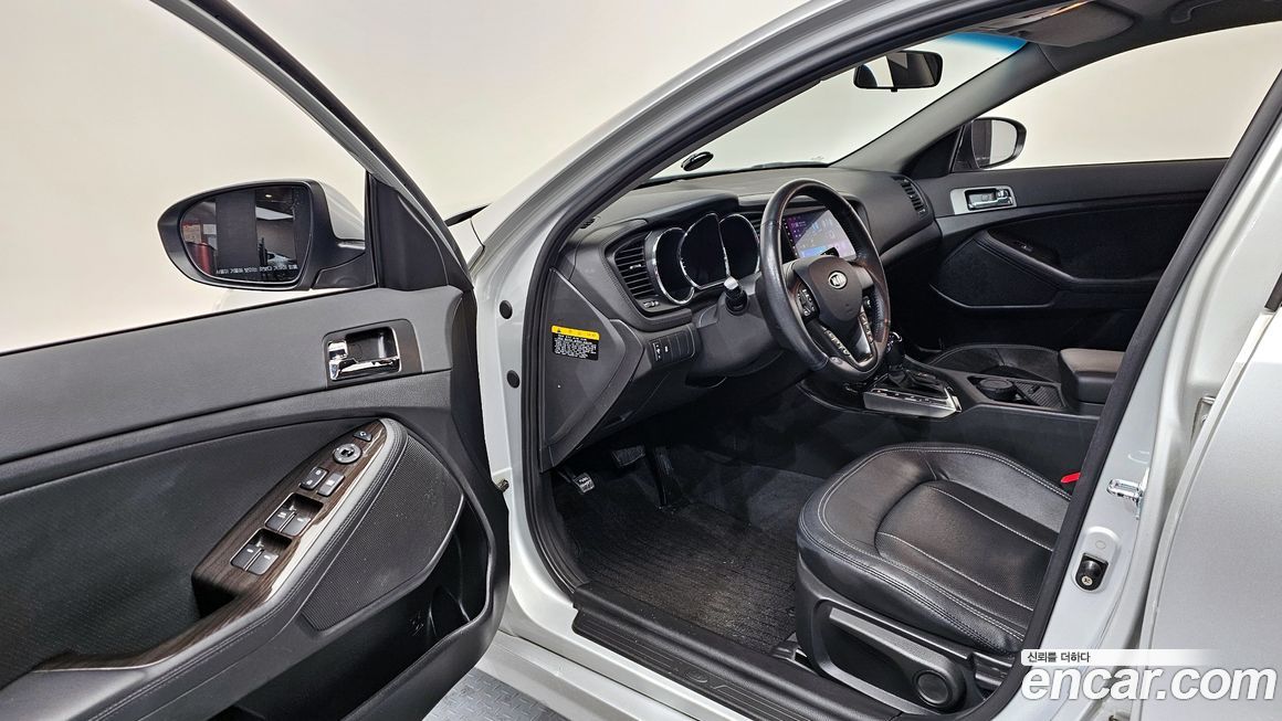 Kia K5 2011