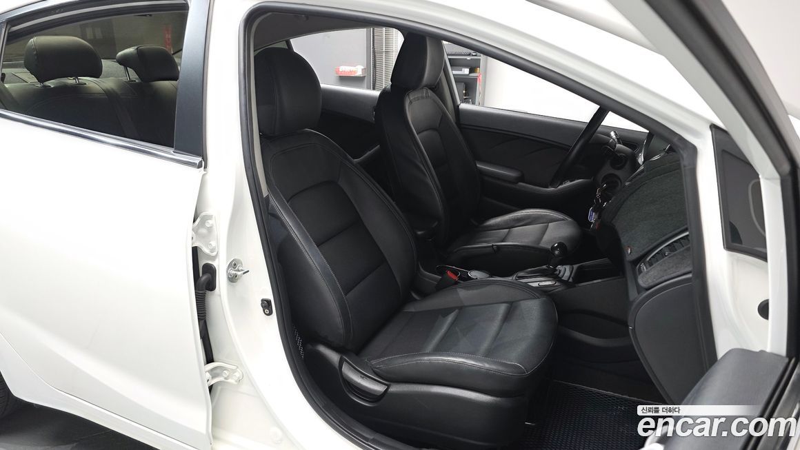 Kia K3 2013