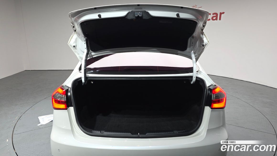 Kia K3 2013