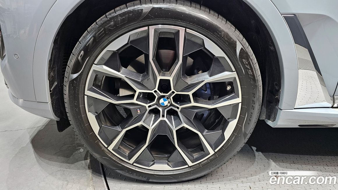 BMW X7 2025