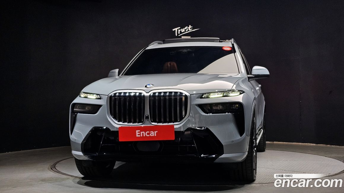 BMW X7 2025