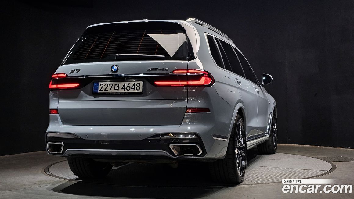 BMW X7 2025
