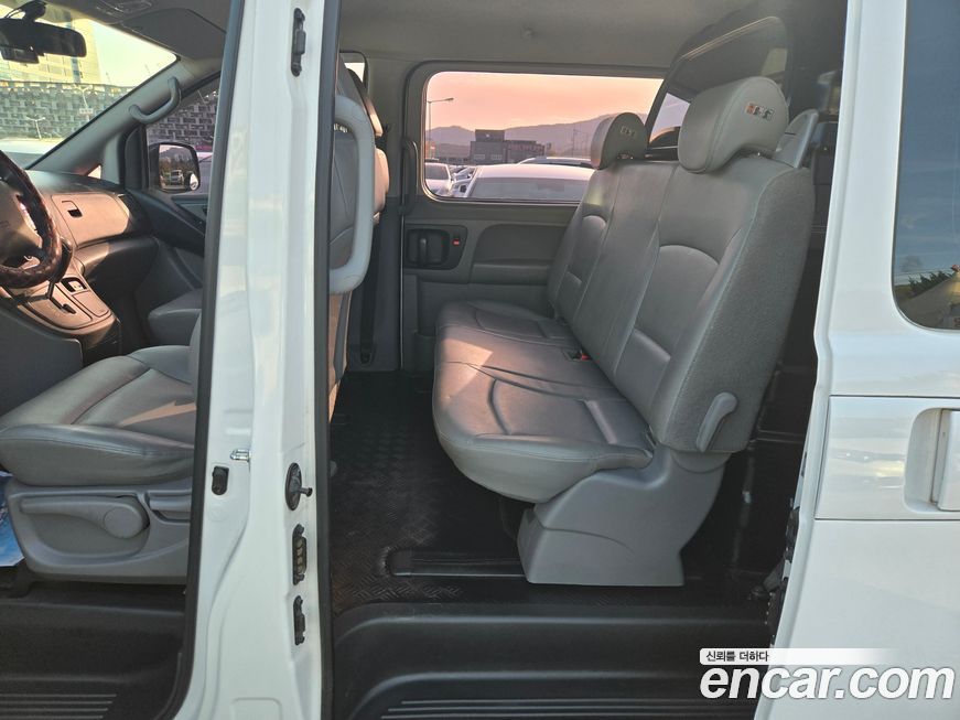 Hyundai Starex 2018