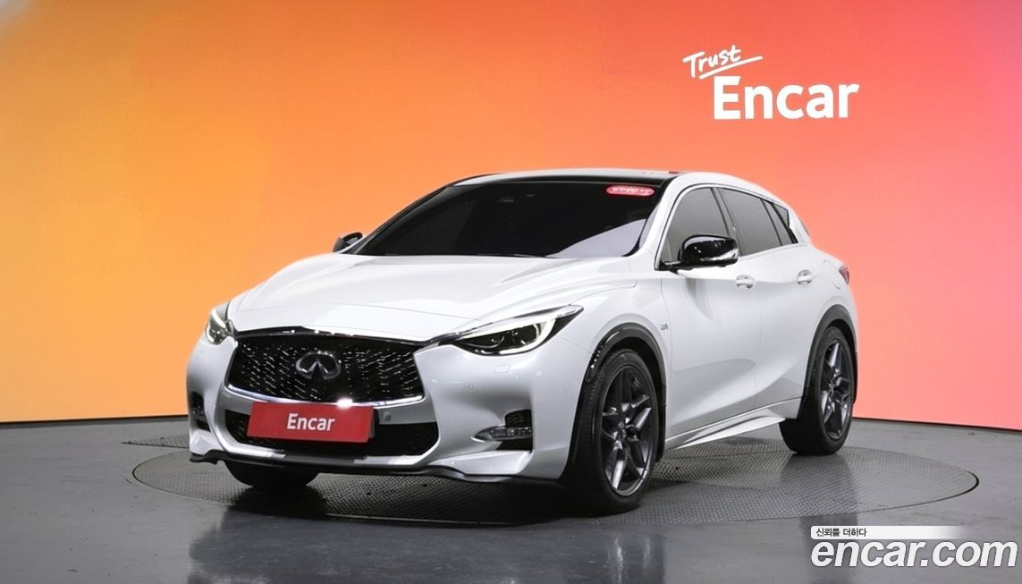 Infiniti Q30 2017