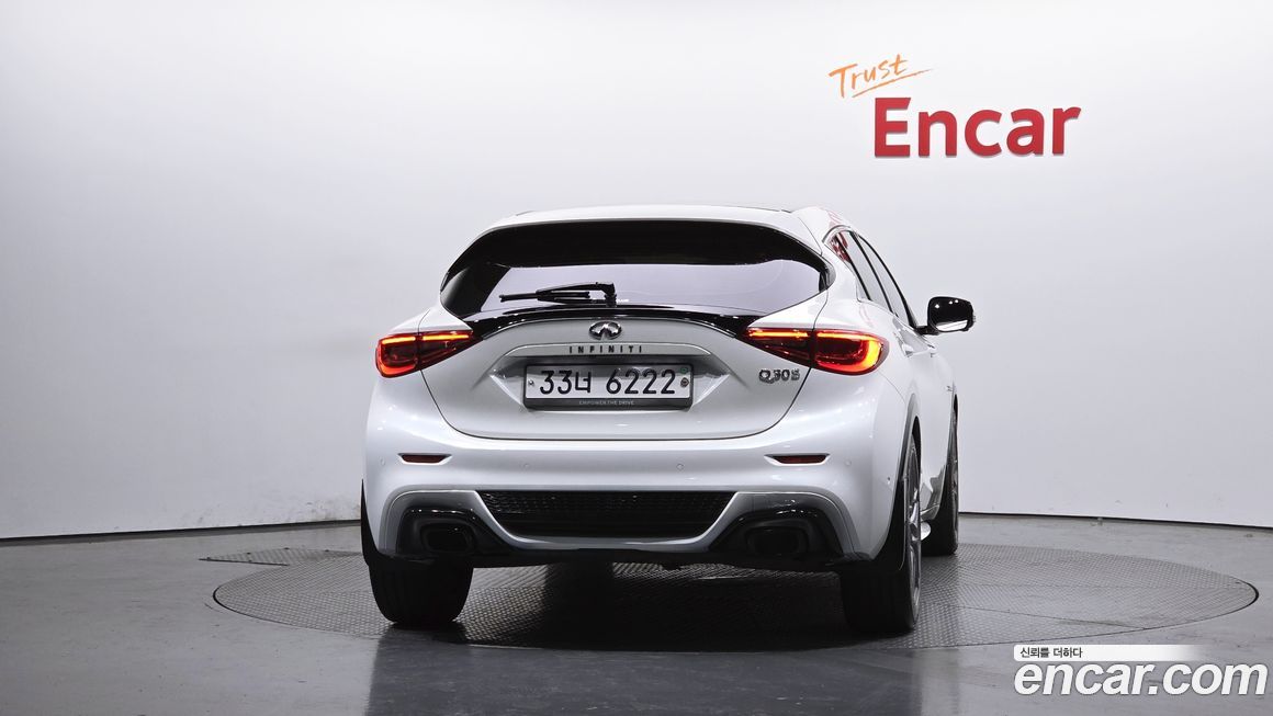 Infiniti Q30 2017