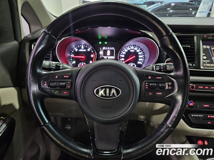 Kia Canival 2015