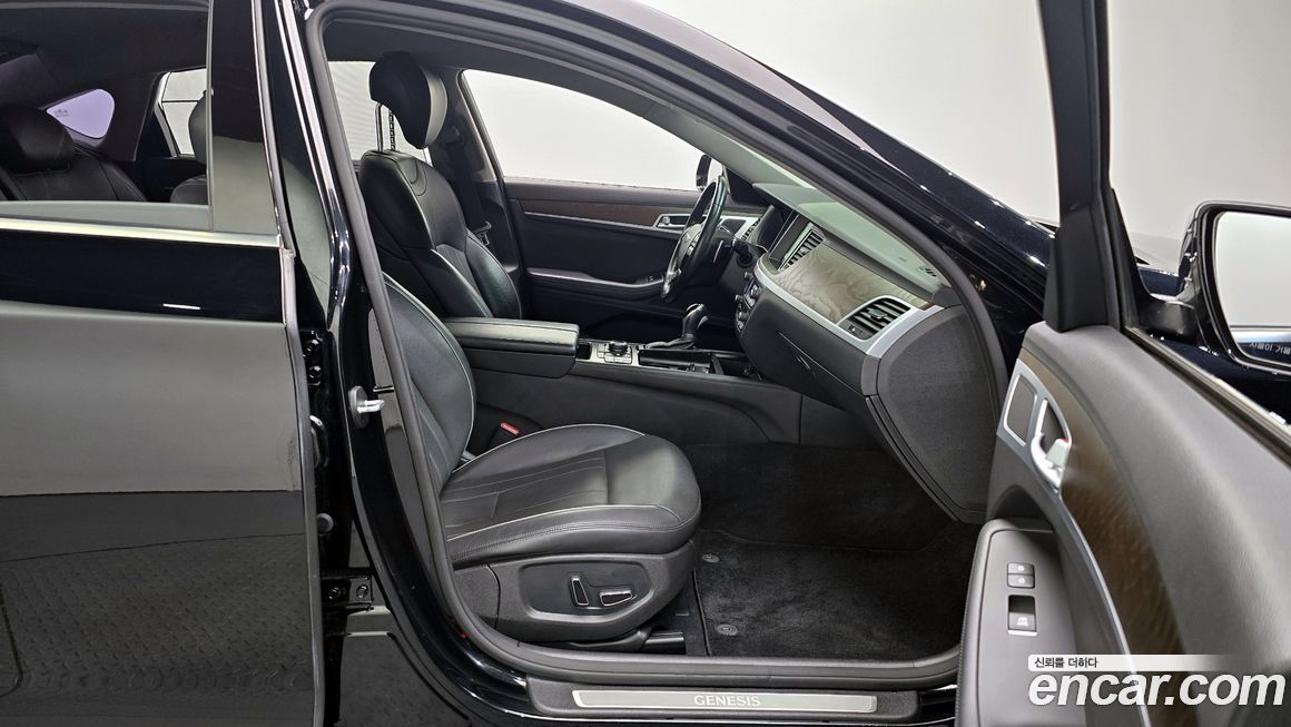 Hyundai Genesis 2015