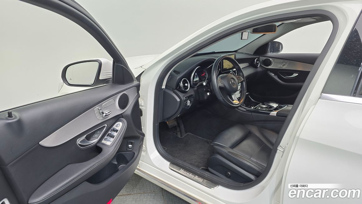 Mercedes-Benz C-Class 2016