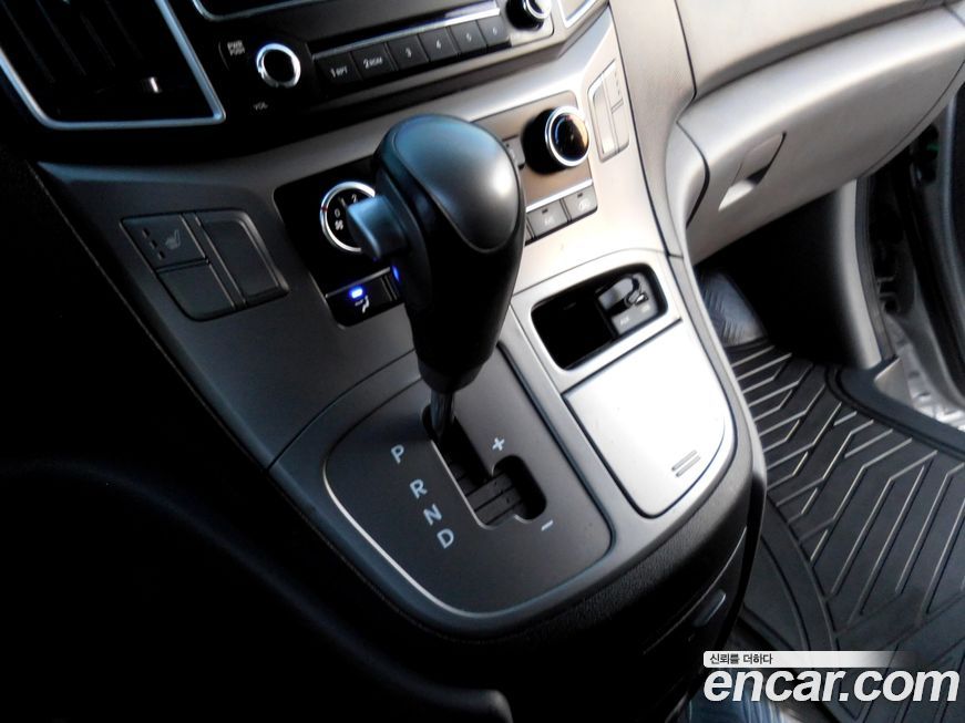 Hyundai Starex 2021