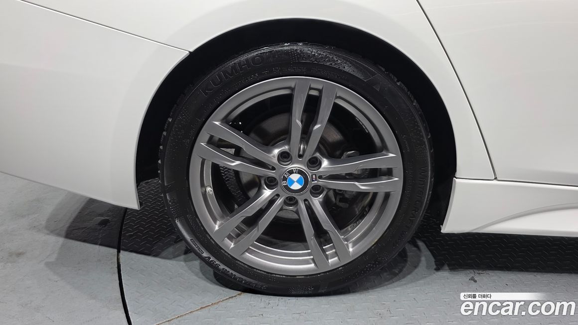 BMW 3-Series 2016